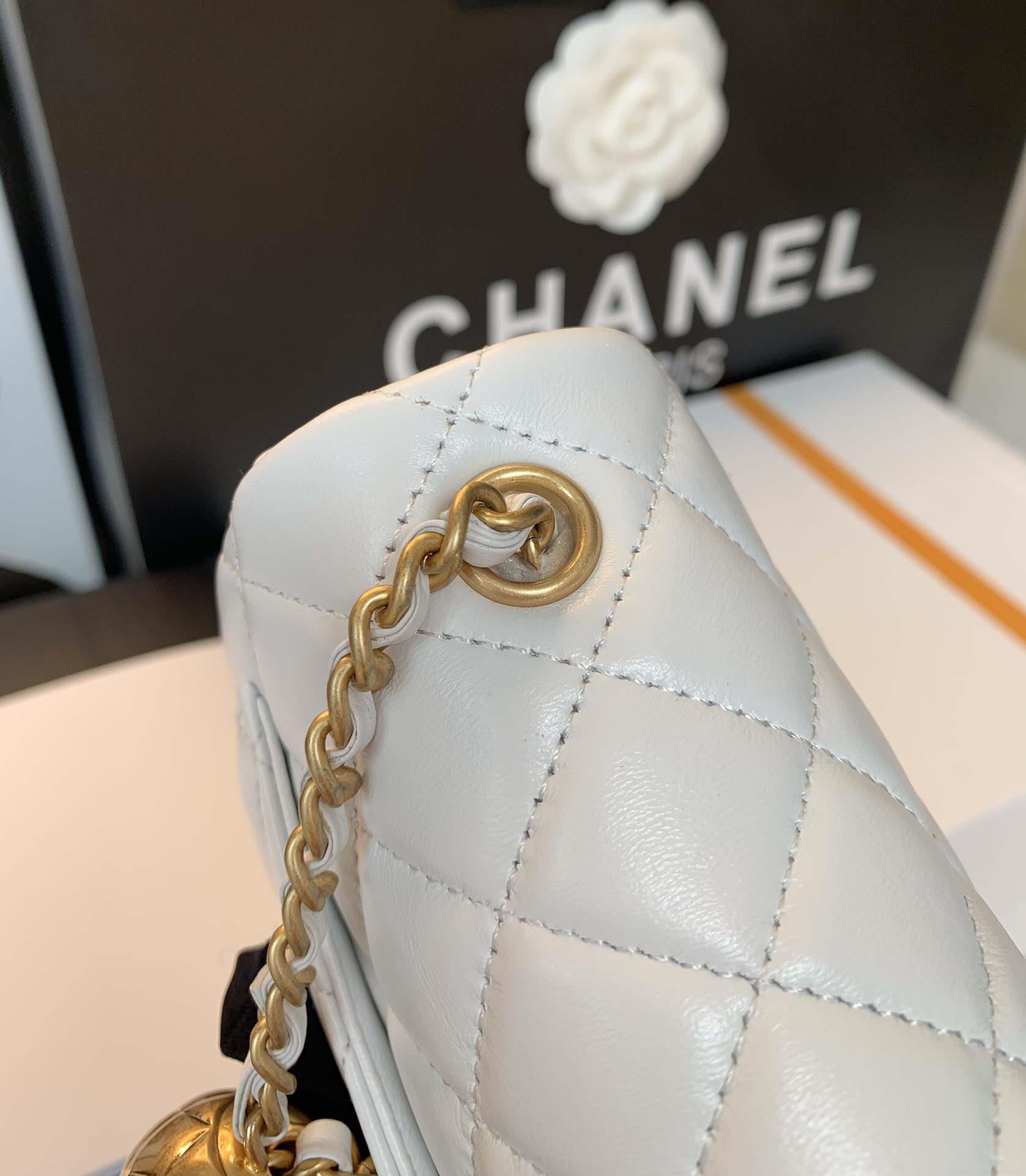 Chanel As1786 Flap Bag NA106 Shoulder Handbag B02916 Lambskin White