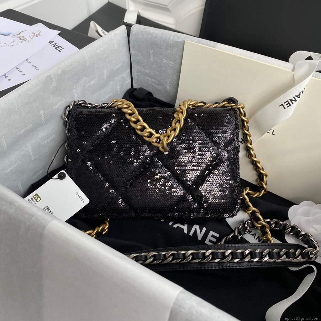 Chanel AP0250 Chanel 19 wallet on chain shiny Lambskin Beads Black