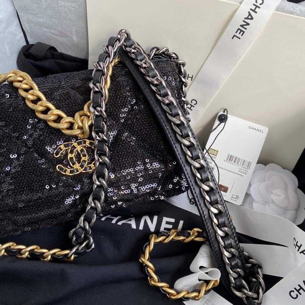 Chanel AP0250 Chanel 19 wallet on chain shiny Lambskin Beads Black