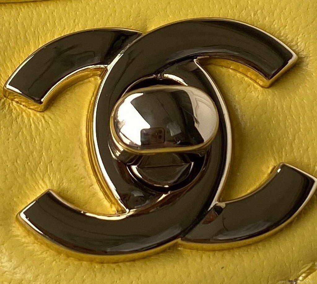 Chanel AS2927 heart clutch with chain Bag AP2784 Yellow
