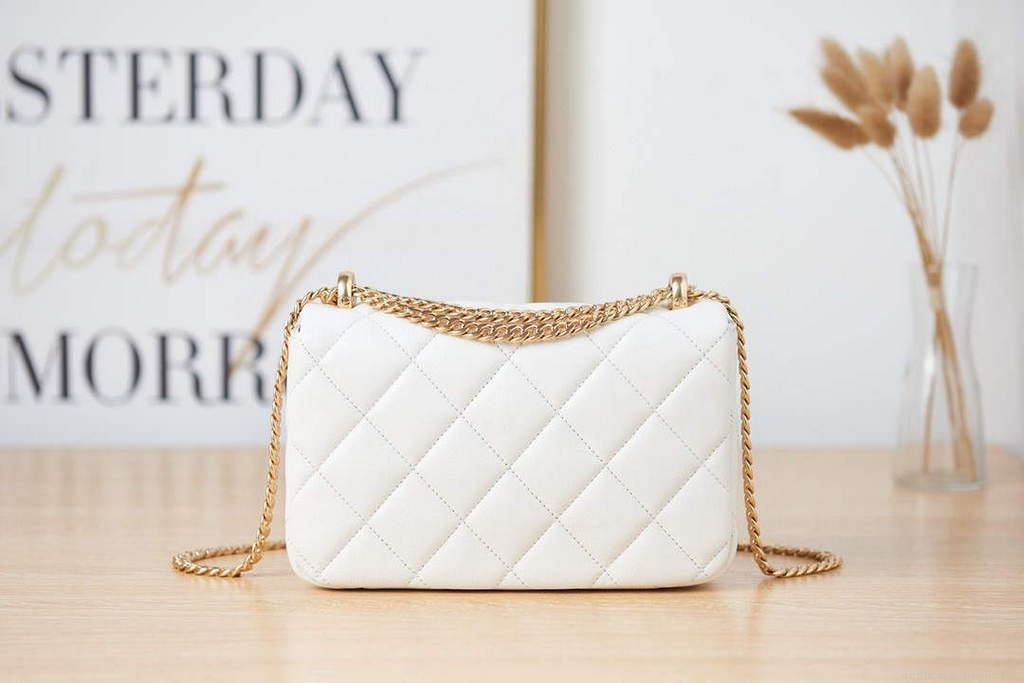 Chanel AS3114 Flap Bag Lambskin White