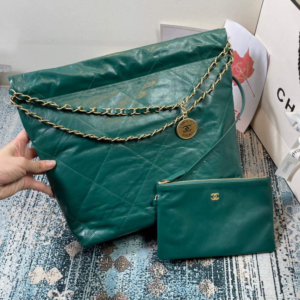 Chanel AS3260 22 Small Handbag Shiny Calfskin Green Gold