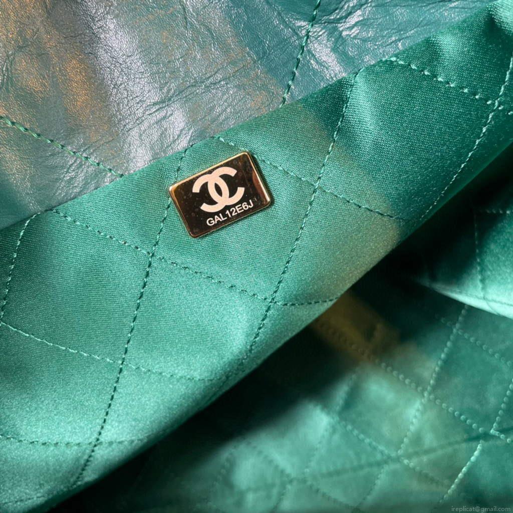 Chanel AS3260 22 Small Handbag Shiny Calfskin Green Gold