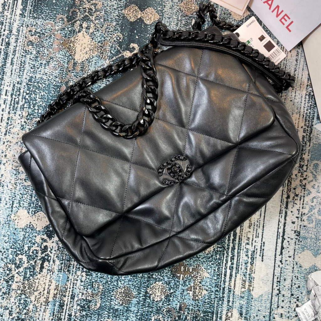 Chanel 19 Maxi Handbag Lambskin Gold AS1162 Black