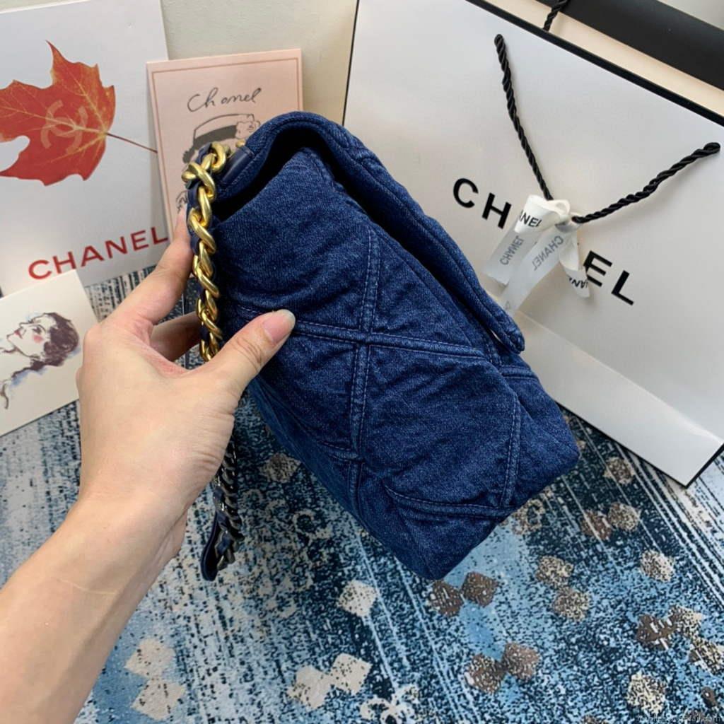 Chanel 19 Maxi Handbag Lambskin Gold AS1162 Navy Blue