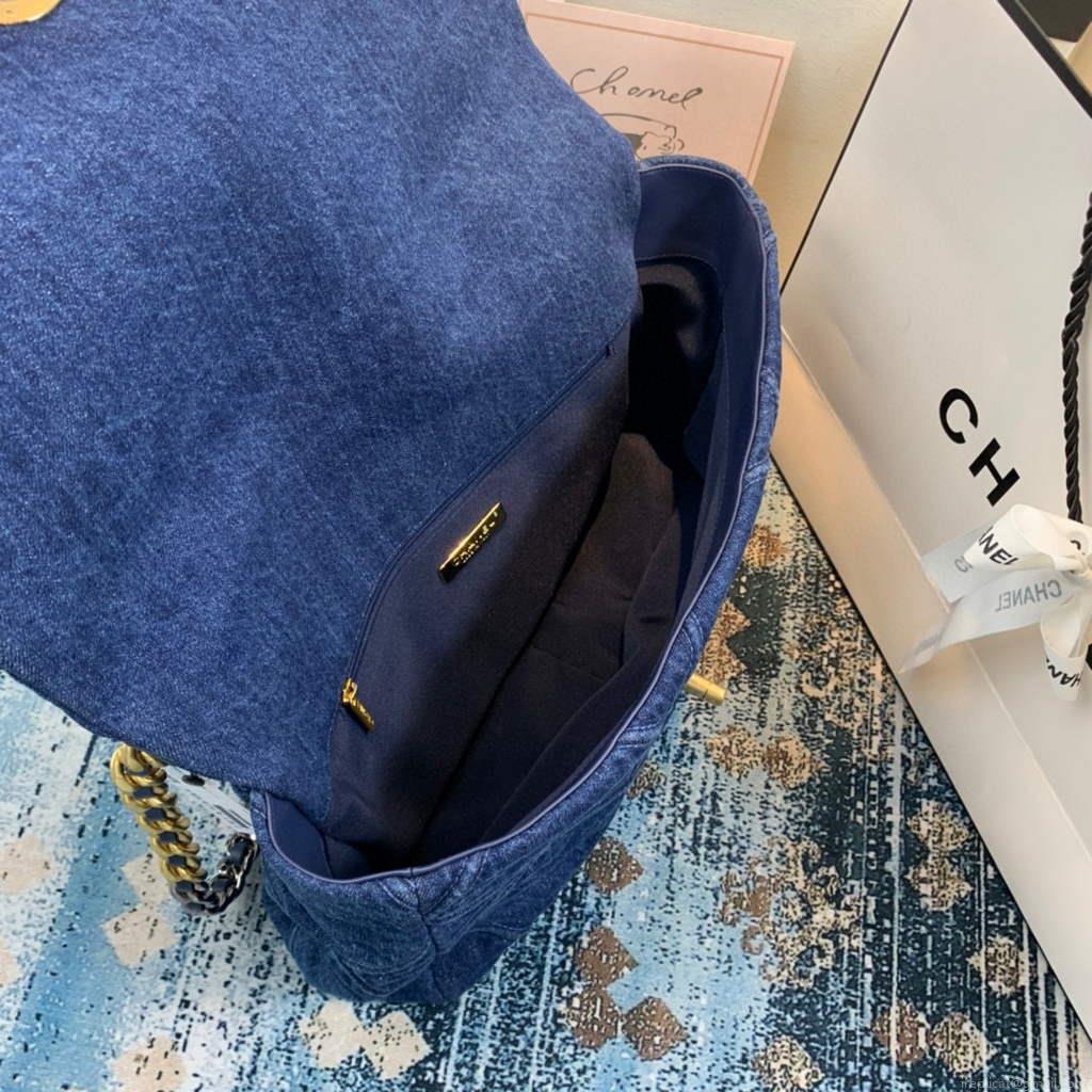 Chanel 19 Maxi Handbag Lambskin Gold AS1162 Navy Blue