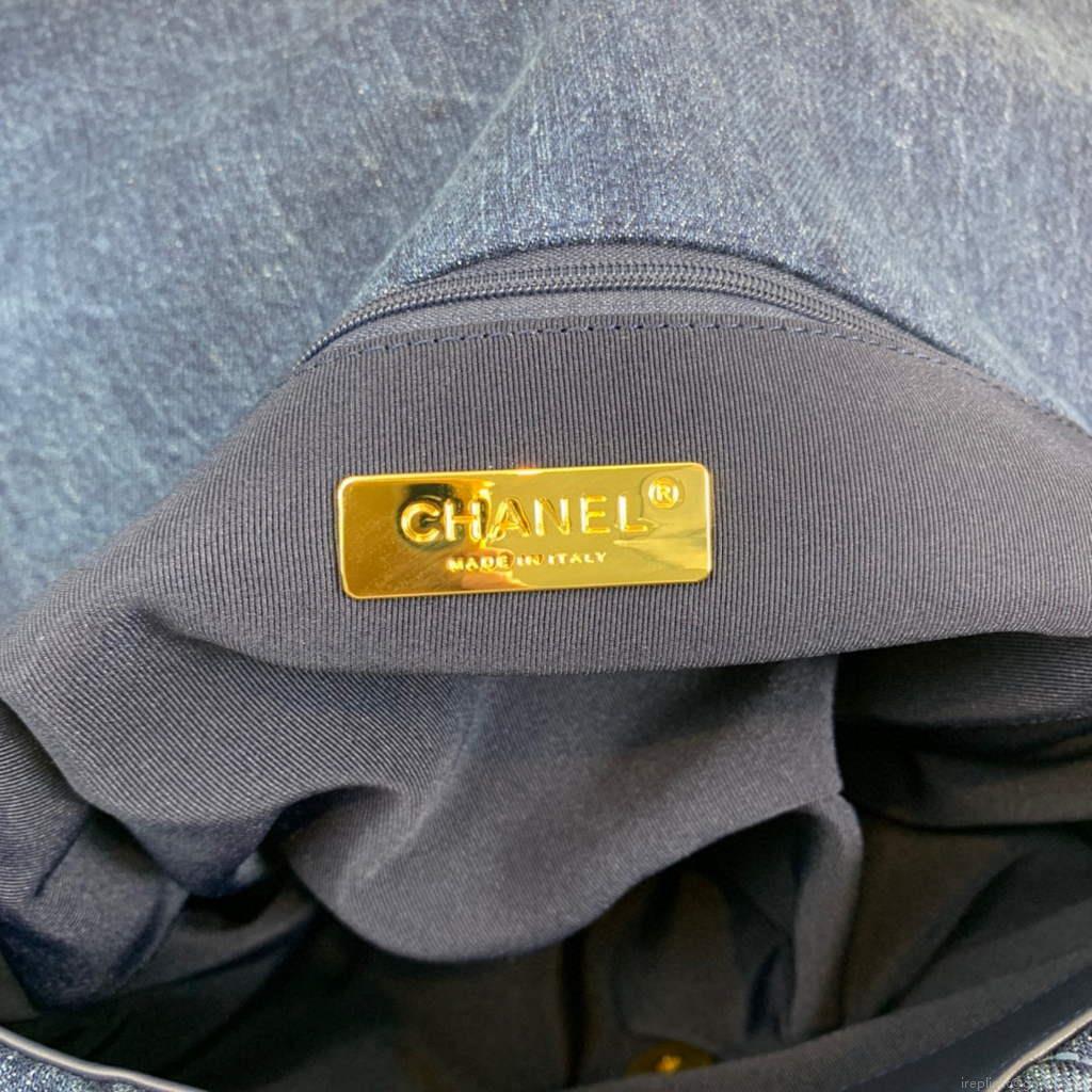Chanel 19 Maxi Handbag Lambskin Gold AS1162 Navy Blue