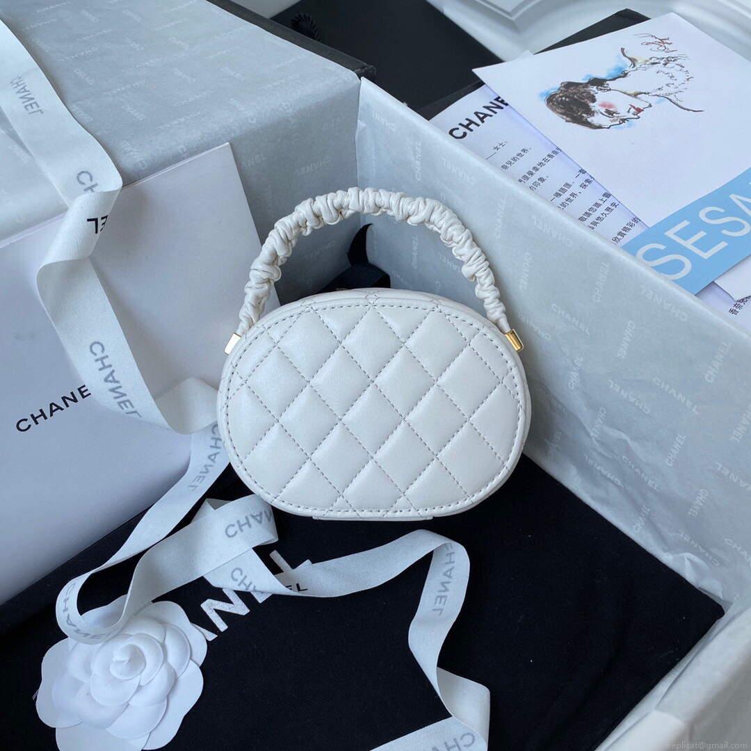 Chanel Vanity Case Shiny Lambskin Gold AP2731 White
