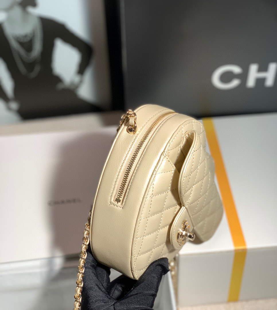 Chanel AS3191 Large Heart Bag Lambskin Gold
