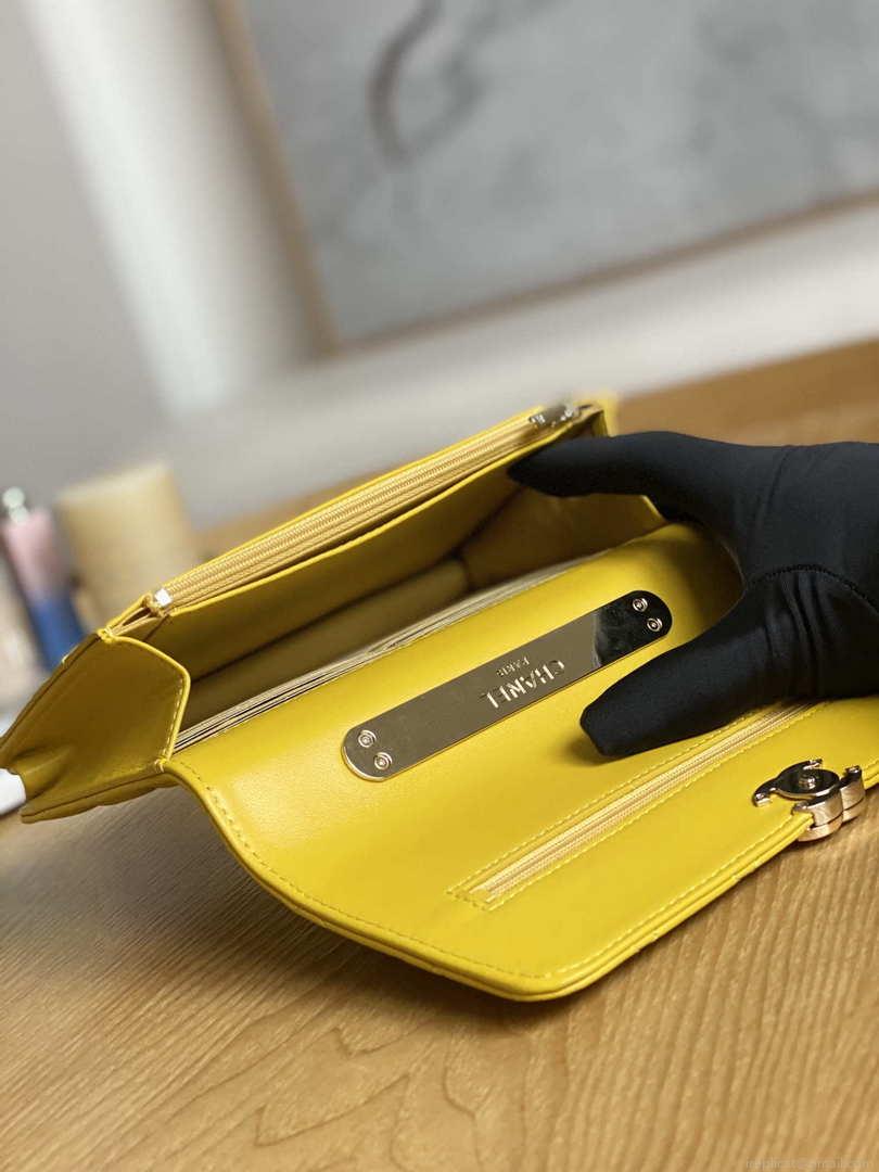 Chanel A81207 WOC 19 Chain Wallet Bag Lambskin Yellow Gold