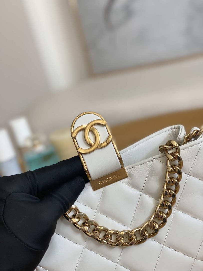 Chanel 3475 Small HOBO Handbag Lambskin & Gold-Tone Metal White