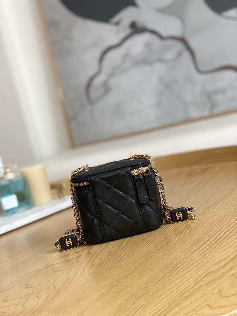 Chanel A68101 Mini Vanity with Chain Lambskin Gold Black
