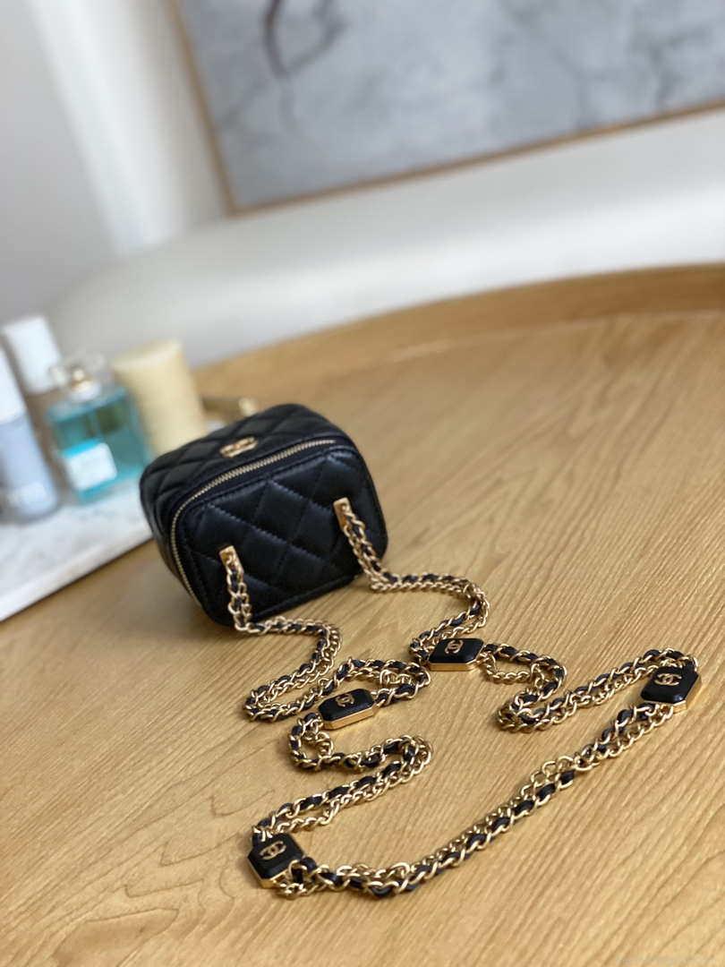 Chanel A68101 Mini Vanity with Chain Lambskin Gold Black