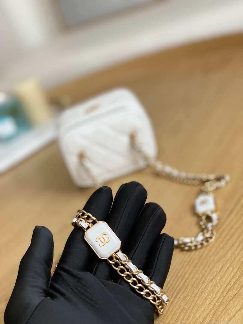 Chanel A68101 Mini Vanity with Chain Lambskin Gold White