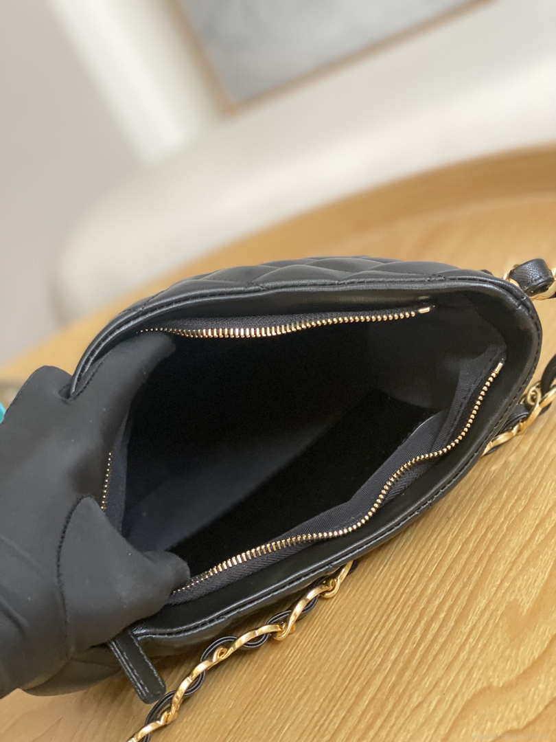 Chanel AS3631 2022 new hippie underarm Hobo bag shoulder bag Black