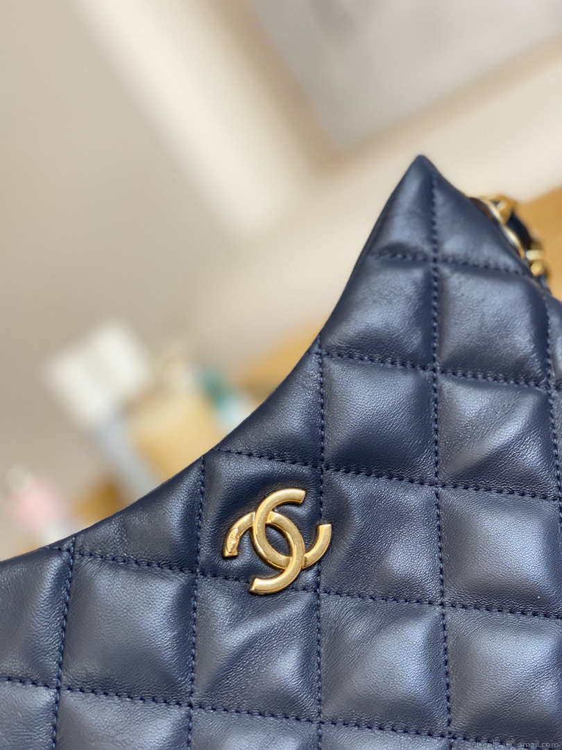 Chanel AS3562 Hobo Handbag Lambskin Navy blue