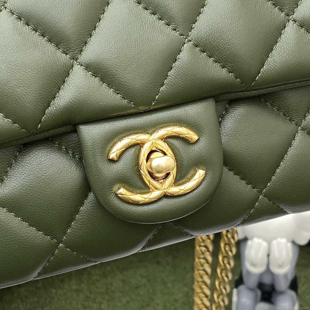 Chanel AS3609 Flap Bag Lambskin Lambskin & Gold-Tone Metal Green