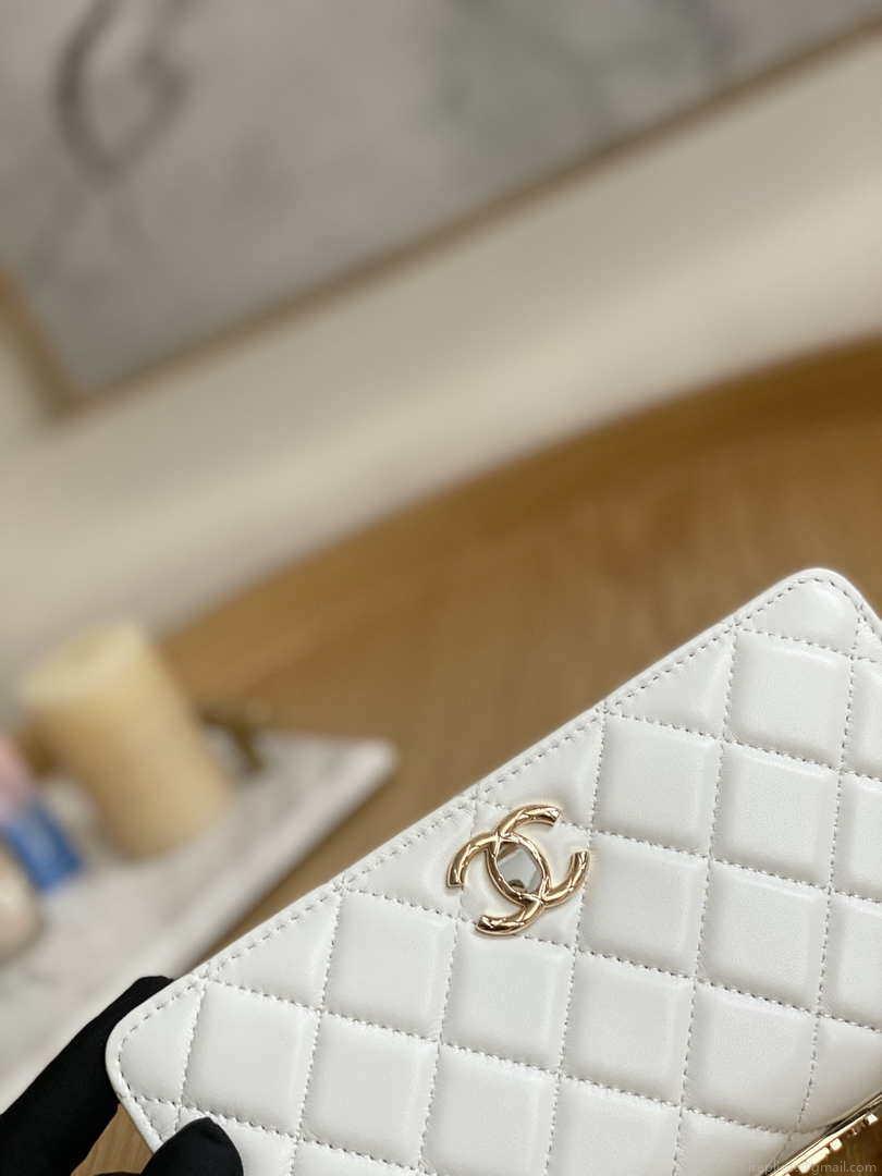 Chanel A88632 WOC 19 Chain Wallet Bag White Lambskin Gold