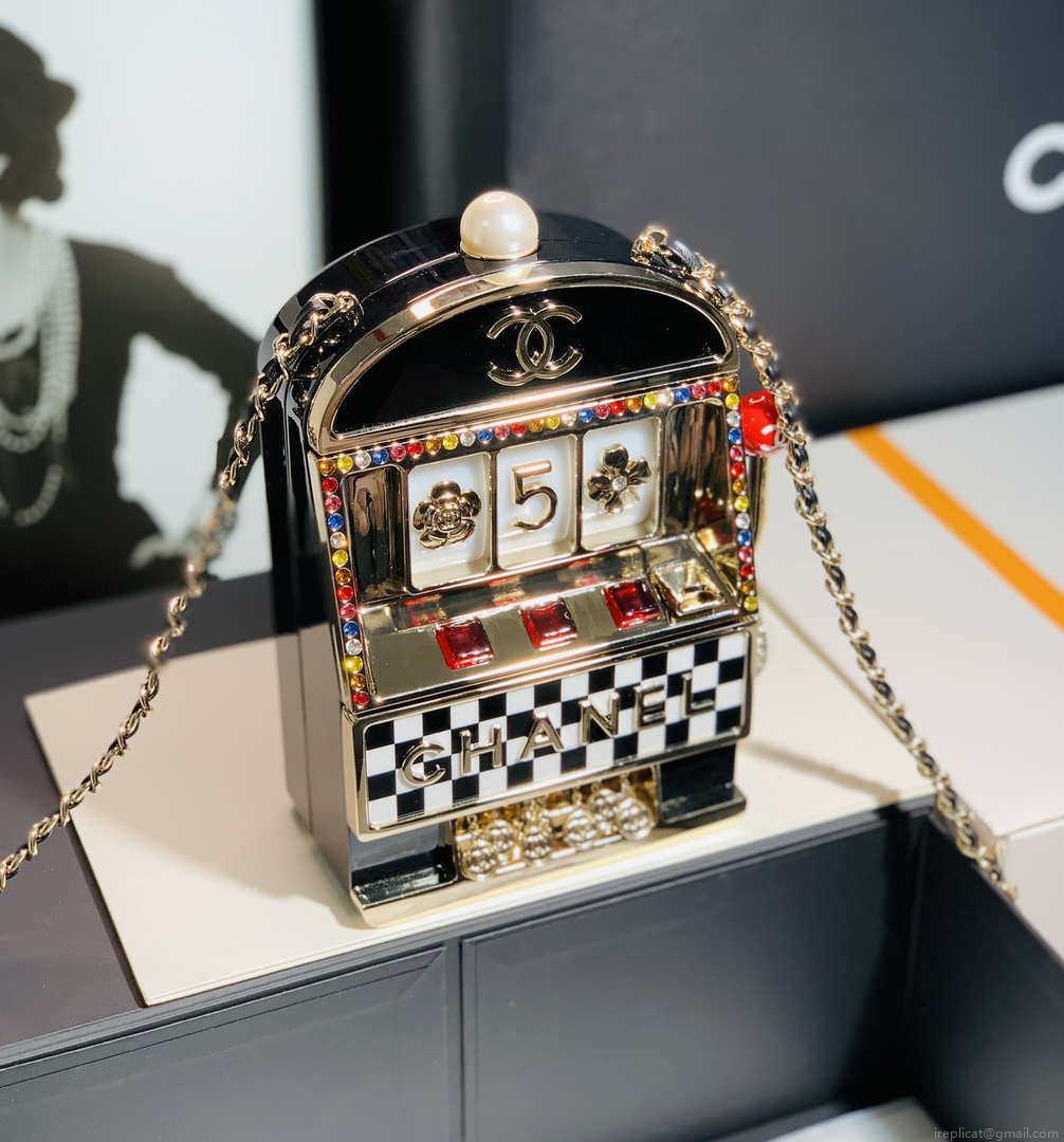 Chanel AS3586 2023SS Walk-on Embroidery Slot Shoulder Bag black
