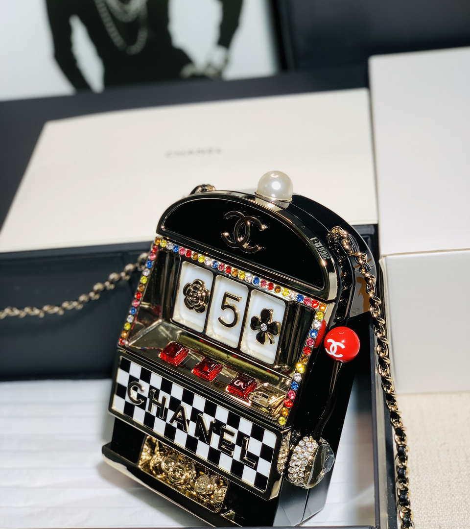 Chanel AS3586 2023SS Walk-on Embroidery Slot Shoulder Bag black