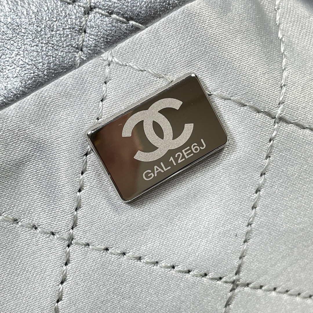 Chanel 22 Handbag Shiny Calfskin AS3261 Silver