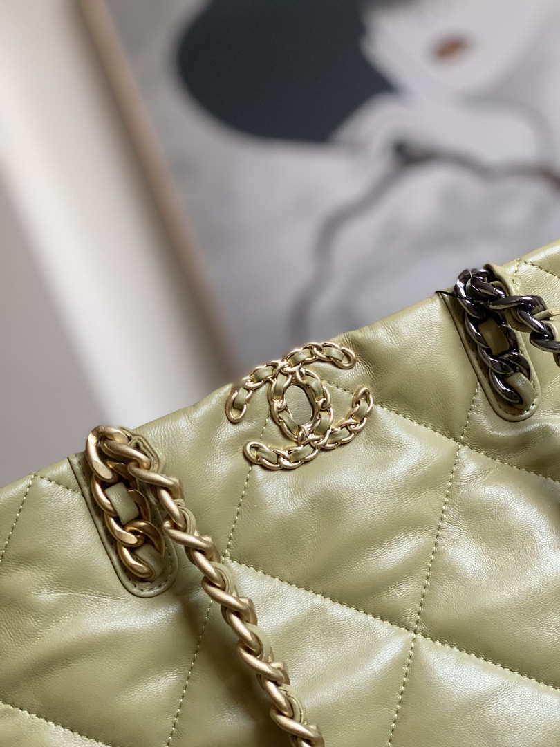 Chanel AS3519 CHANEL19 Shopping Bag Shiny Lambskin Light Yellow