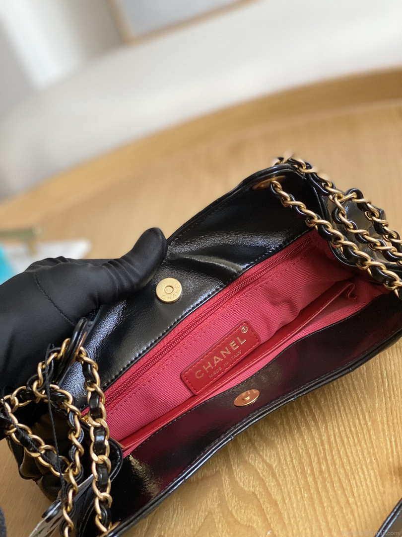 Chanel AS3690 Hobo Handbag Shiny Crumpled Calfskin & Gold-Tone Metal Black