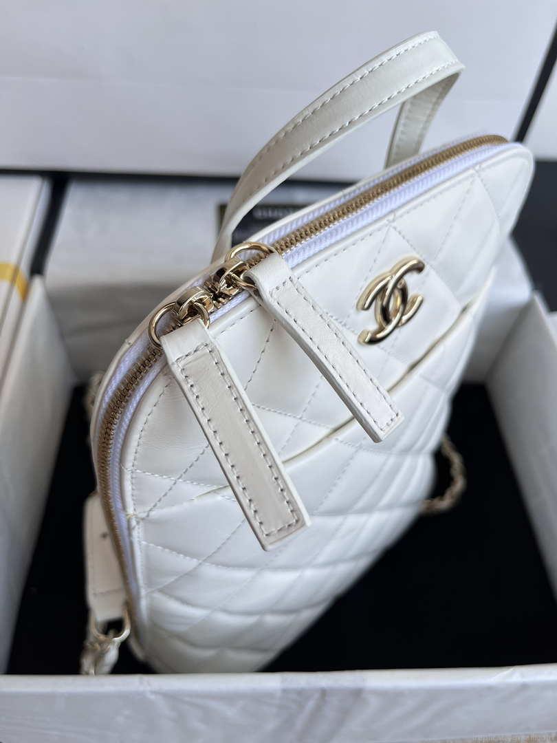 Chanel AS3332 Backpack Shiny Calfskin Bag White
