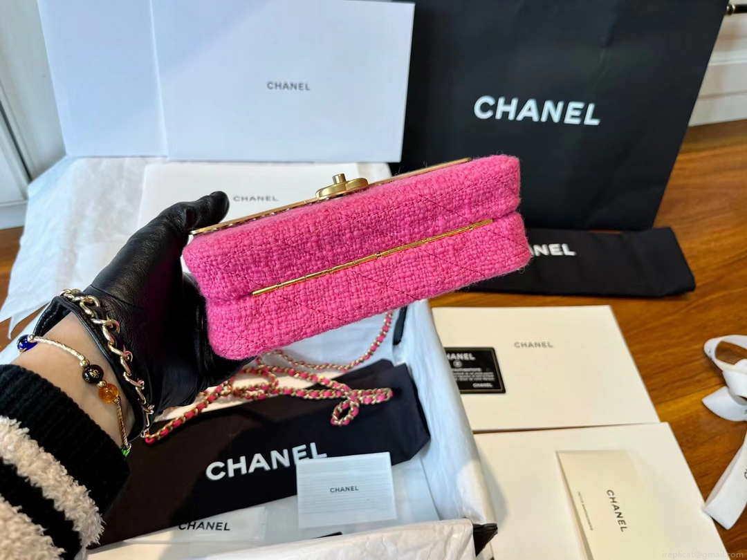 Chanel AS3526 Mini Evening Bag Wool Tweed & Gold-Tone Metal Rose Red