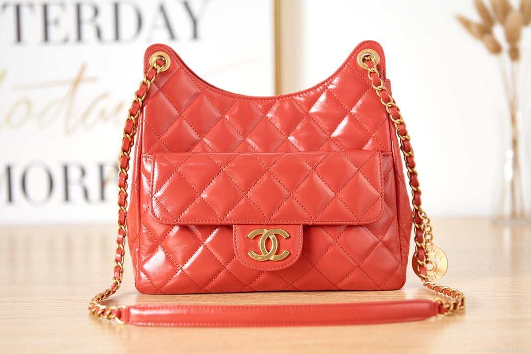 Chanel AS3690 Hobo Handbag Shiny Crumpled Calfskin & Gold-Tone Metal Red