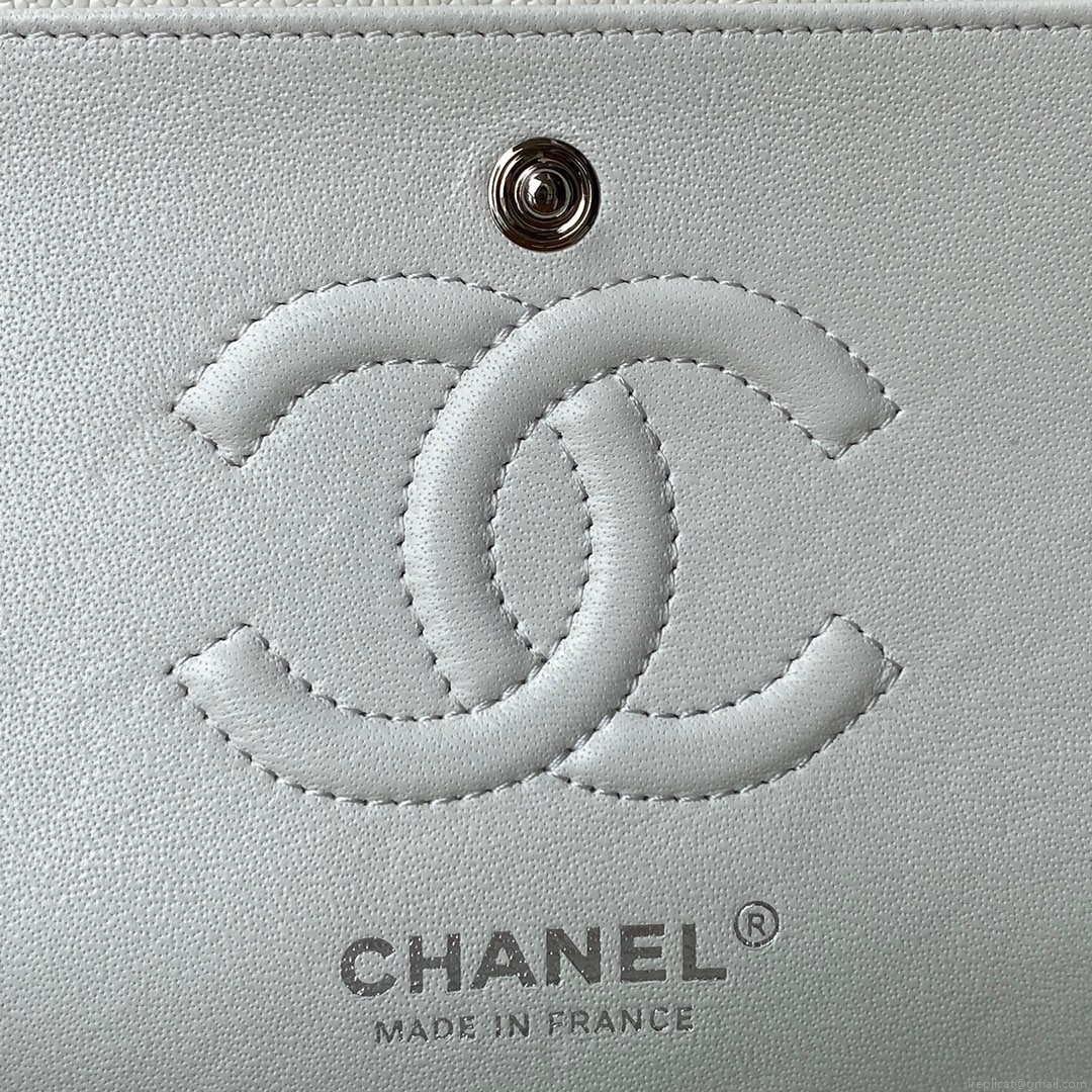 Chanel A01113 Flap Handbag Classic Bag Grained shiny Calfskin White Silver