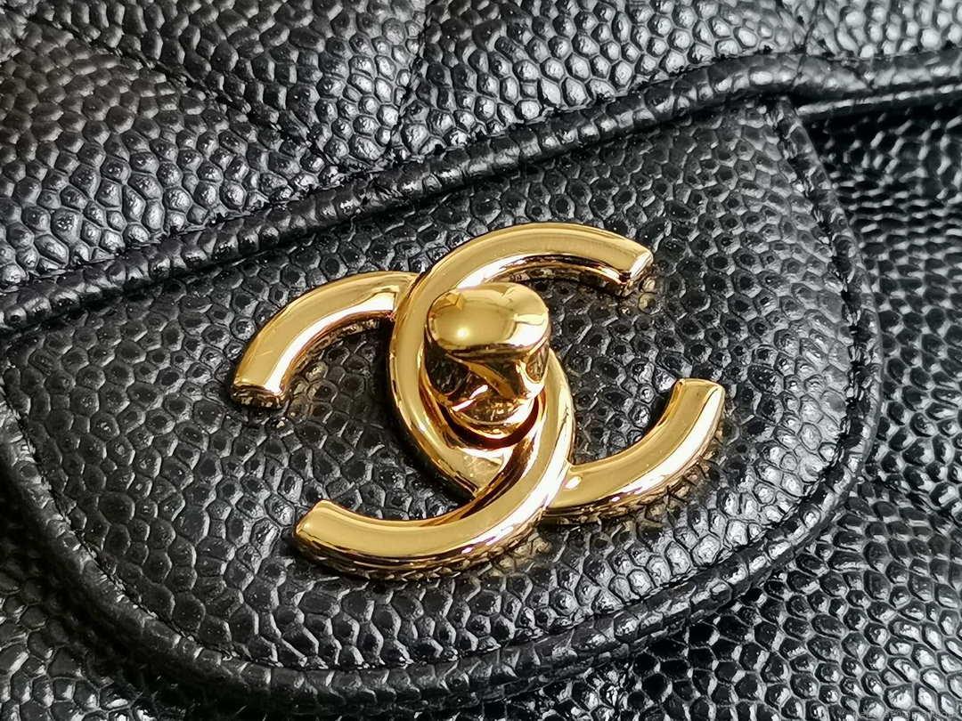 Chanel A58600 Large Flap Handbag Classic bag Grained shiny Calfskin gold Black