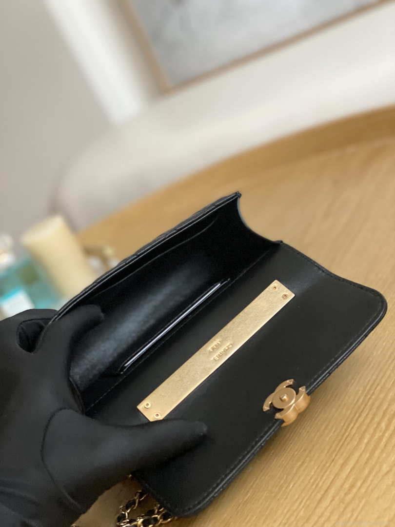 Chanel AP2946 Phone Holder Clutch with Chain Lambskin Black