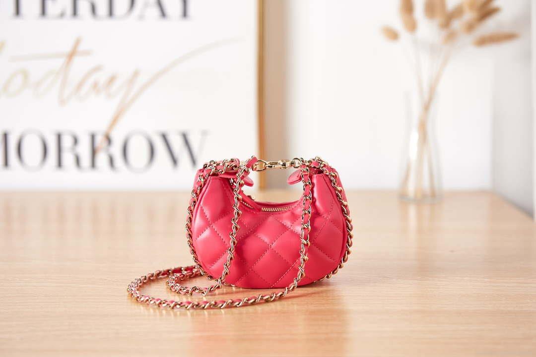 Chanel AP3232 Clutch With Chain Lambskin & Shiny Light Gold Metal Red