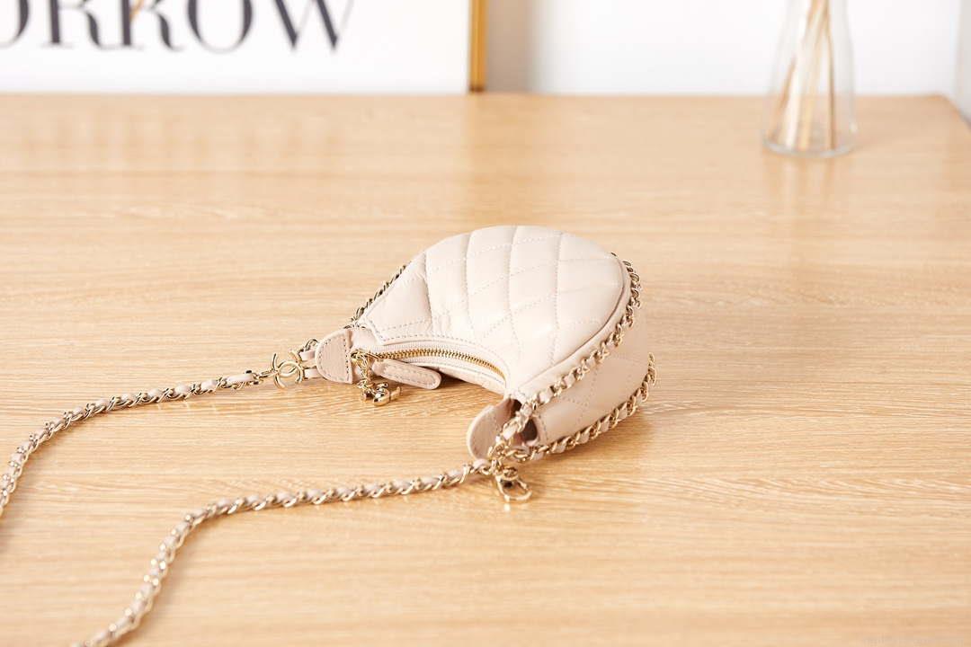 Chanel AP3232 Clutch With Chain Lambskin & Shiny Light Gold Metal Beige