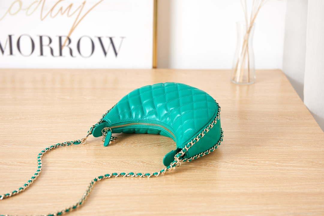 Chanel AS3917 Clutch With Chain Lambskin & Shiny Light Gold Metal Green