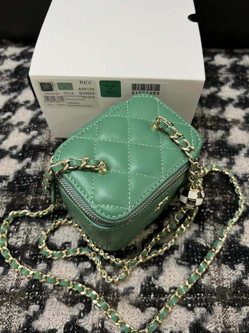Chanel AP1447 Small Vanity With Chain Calfskin Green