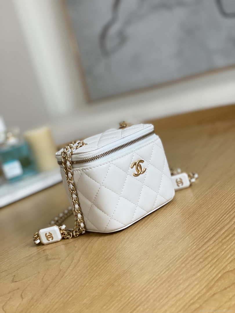 Chanel A68101 Small Vanity With Chain Lambskin White