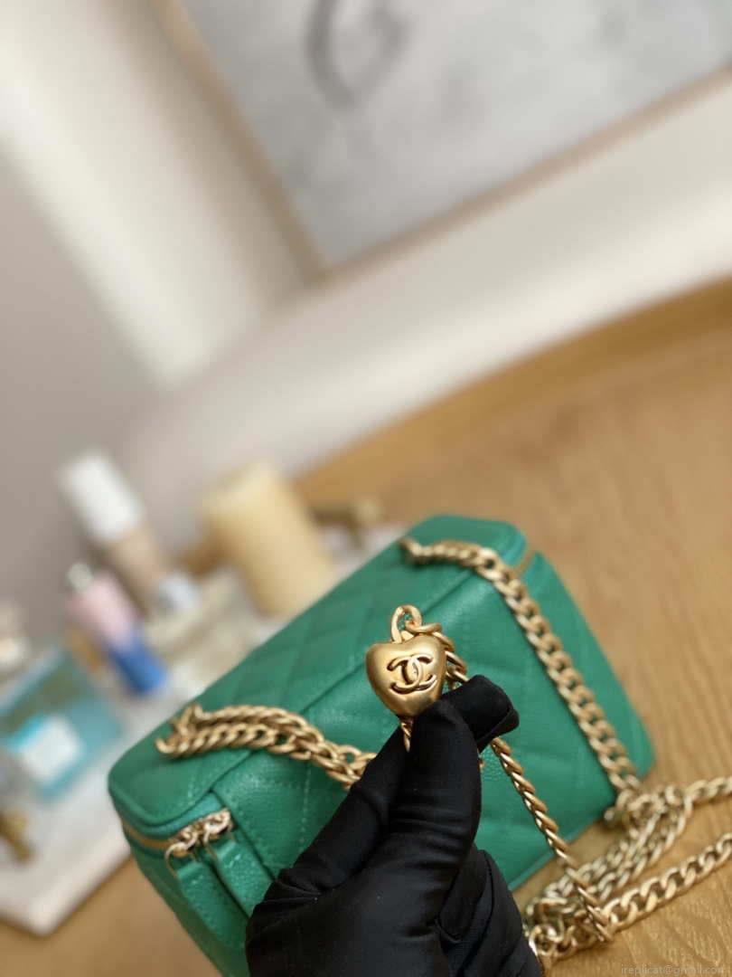 Chanel A68130 Vanity with chain Grained Calfskin Gold Green