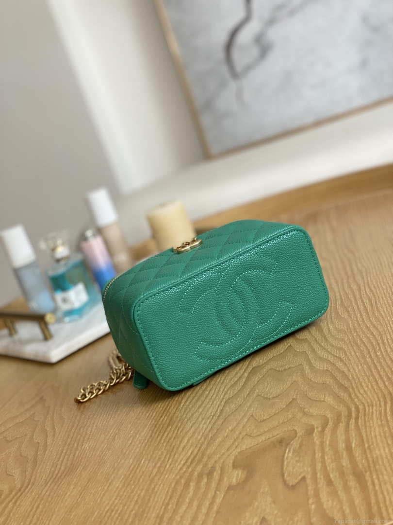 Chanel A68130 Vanity with chain Grained Calfskin Gold Green