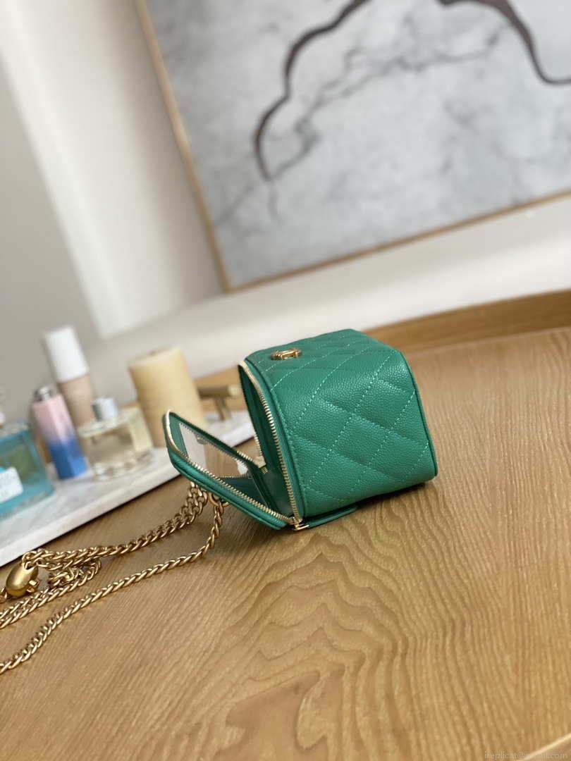 Chanel A68130 Vanity with chain Grained Calfskin Gold Green
