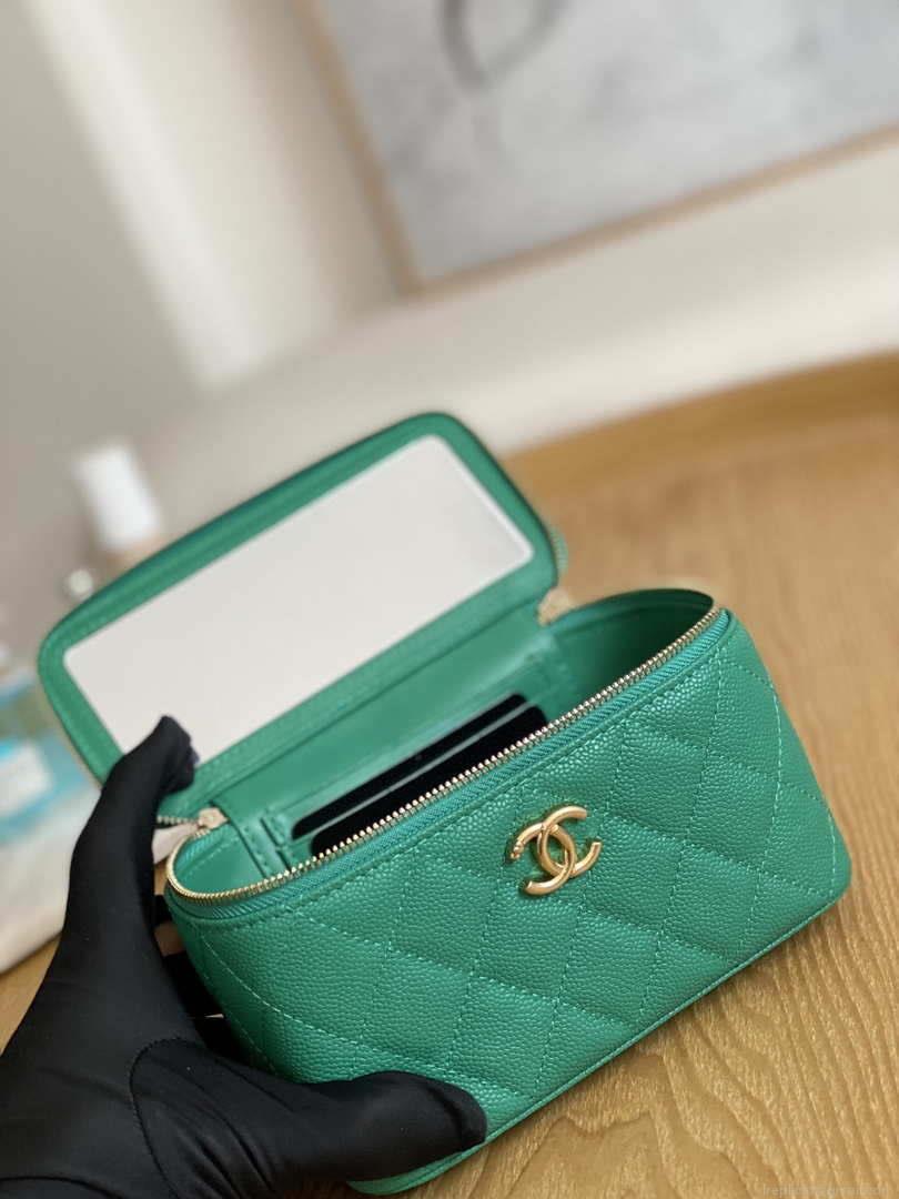 Chanel A68130 Vanity with chain Grained Calfskin Gold Green