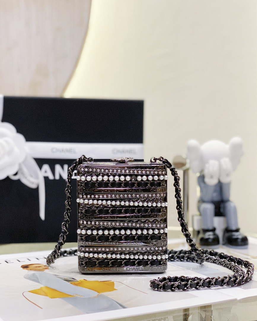 Chanel 22K Evening Bag With Pearls Black and Silver
