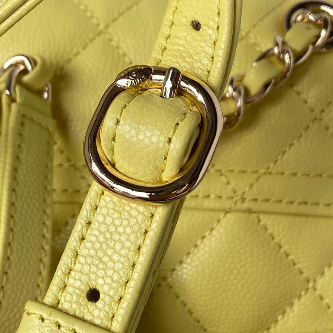 Chanel AS4059 Large Backpack Grained Shiny Calfskin & Gold-Tone Metal Yellow