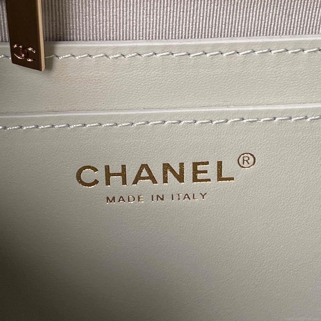 Chanel AS4059 Large Backpack Grained Shiny Calfskin & Gold-Tone Metal Light Blue