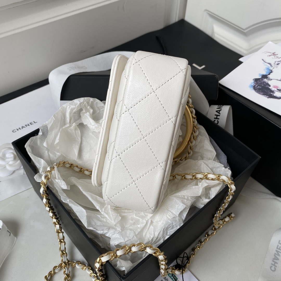 Chanel AP3485 Clutch With Chain Shiny Lambskin & Gold-Tone Metal White