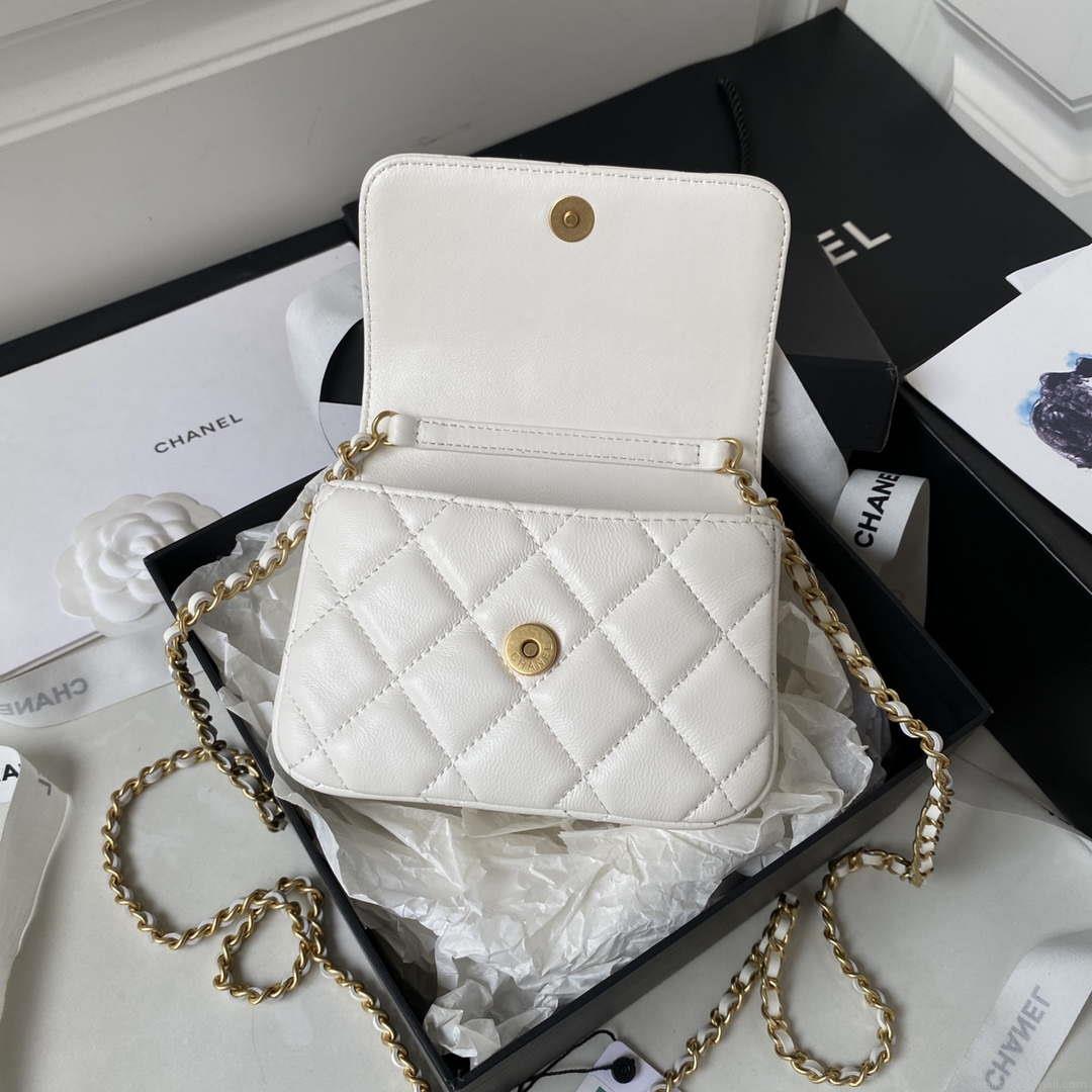 Chanel AP3485 Clutch With Chain Shiny Lambskin & Gold-Tone Metal White