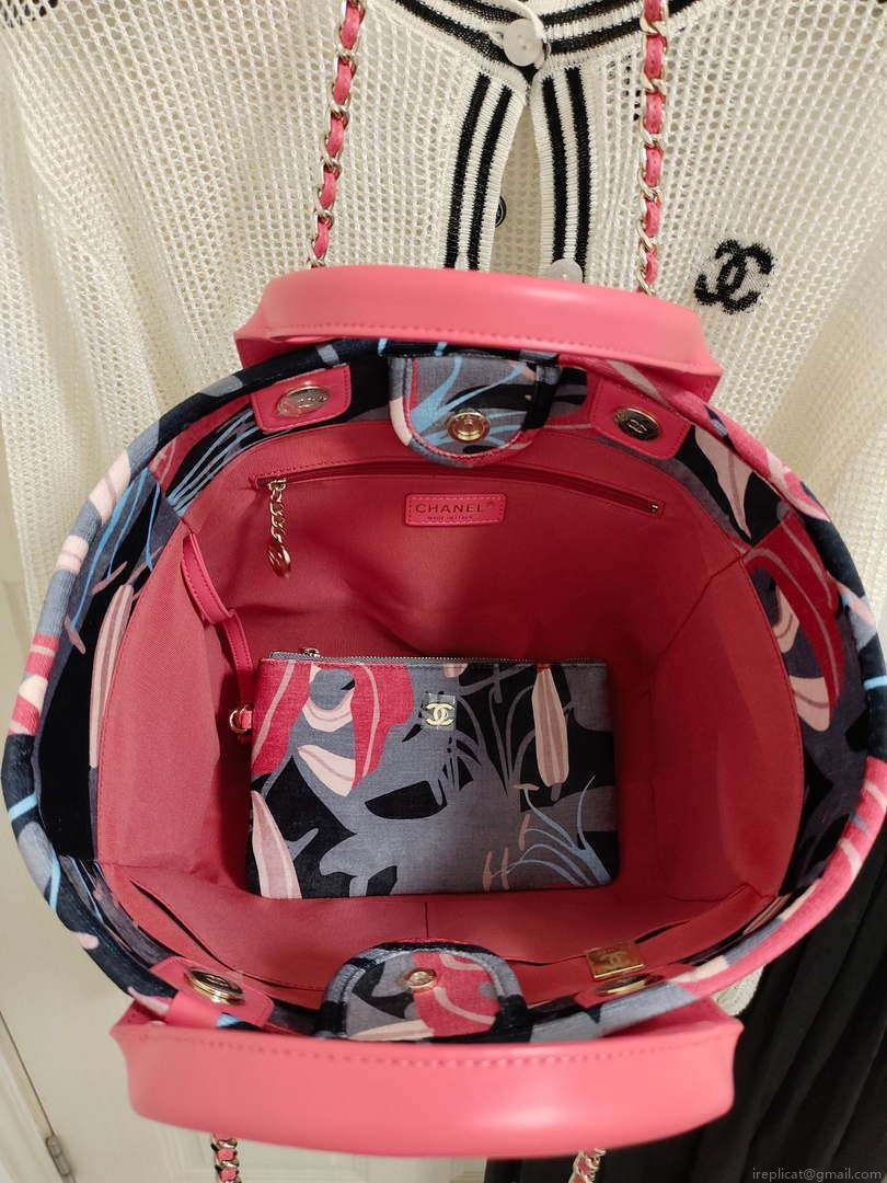 Chanel A66941 Large Tote Printed Velvet Wooden Pearls & Gold-Tone Metal Red & Multicolour