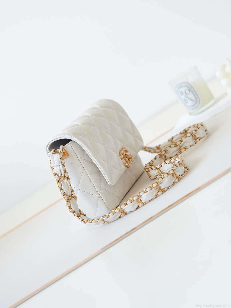 Chanel AS4423 Flap Lambskin bag White