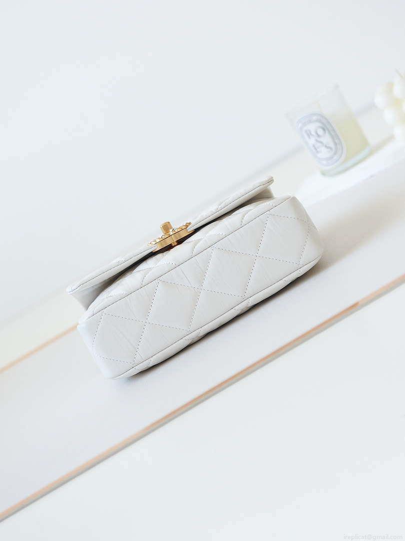 Chanel AS4423 Flap Lambskin bag White